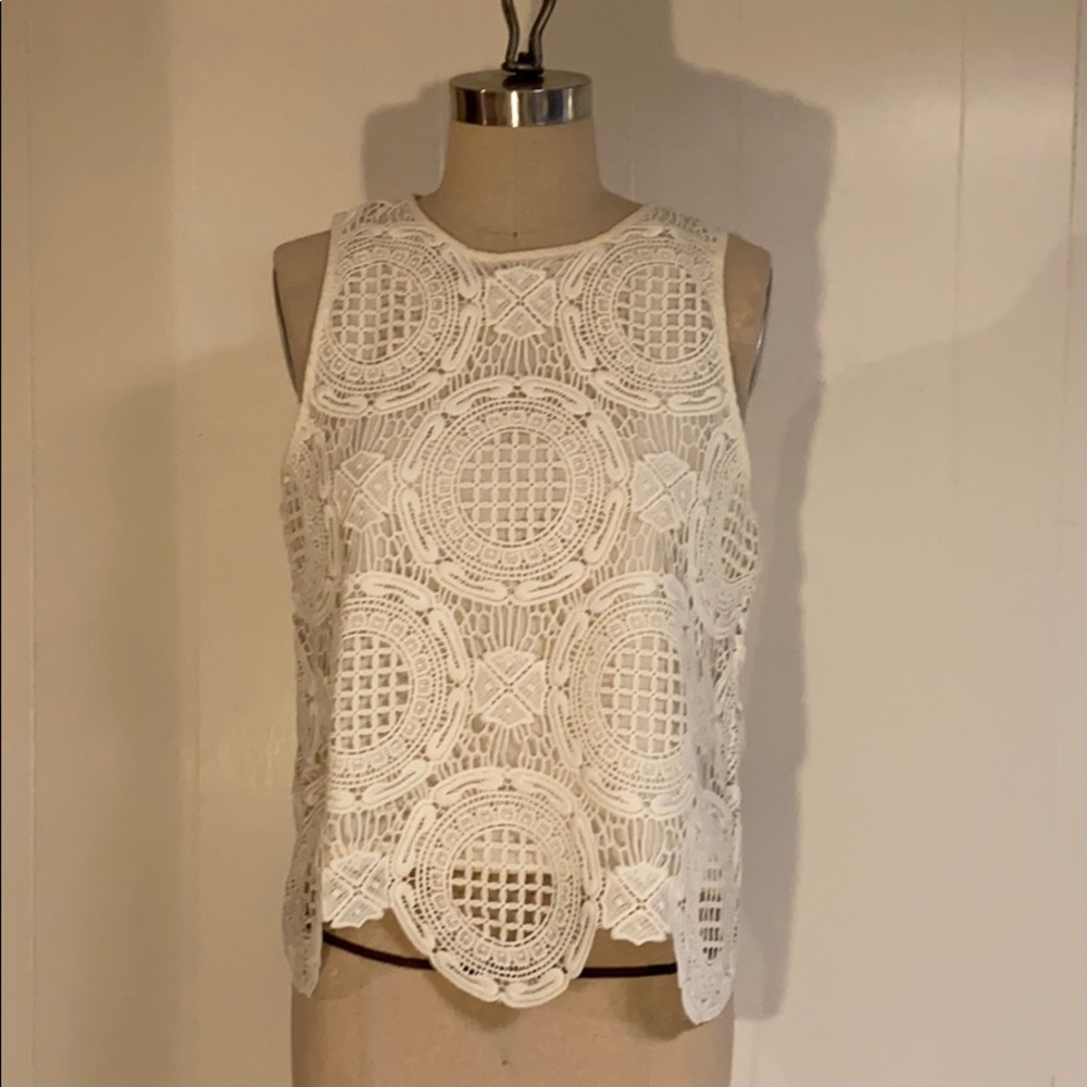 Banana Republic ivory lace sleeveless top